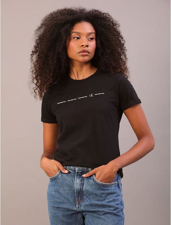 Camiseta Feminina Regular - Preto Camiseta Feminina Regular Preto m