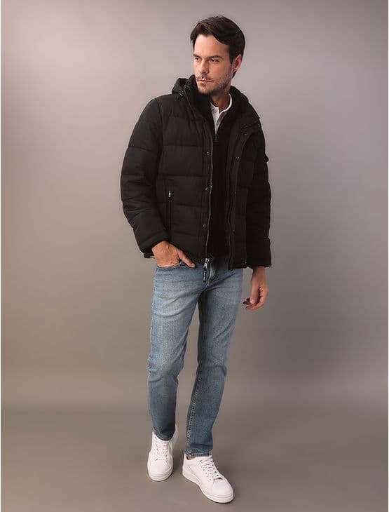 Jaqueta Masculina Matelassê Calvin Klein Com Capuz - Preto Jaqueta Masculina Matelassê Calvin Klein Com Capuz Preto m