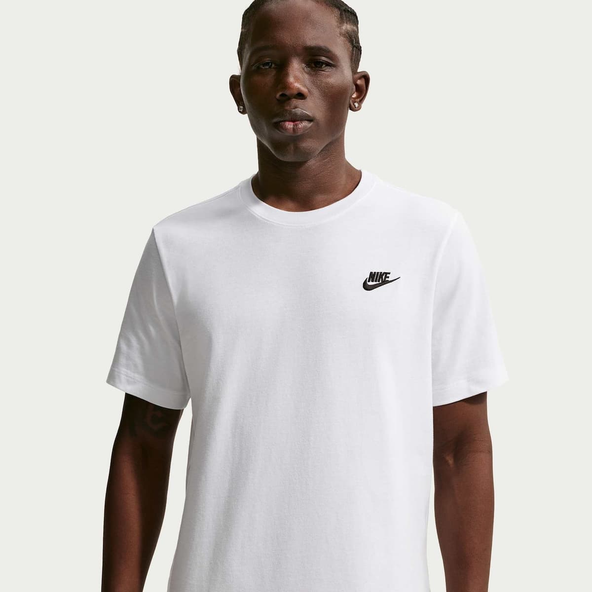 Camiseta Nike Sportswear Club Masculina