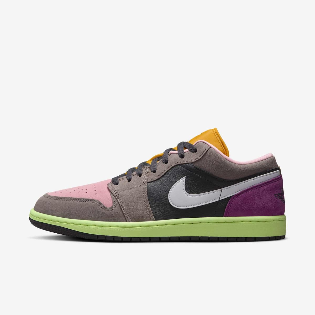 Tênis Nike Air Jordan 1 Low SE