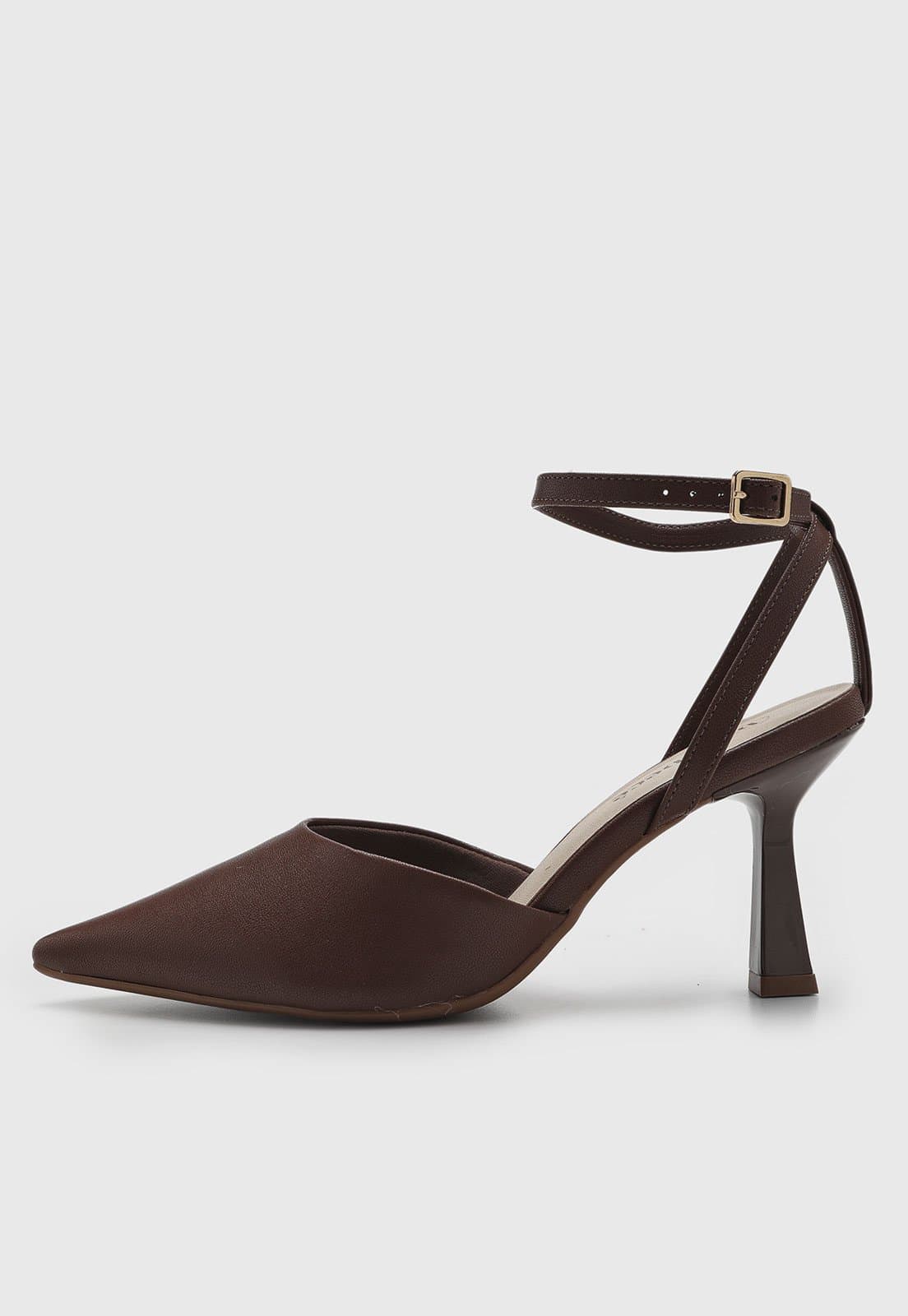 Scarpin cê Bico Fino Marrom