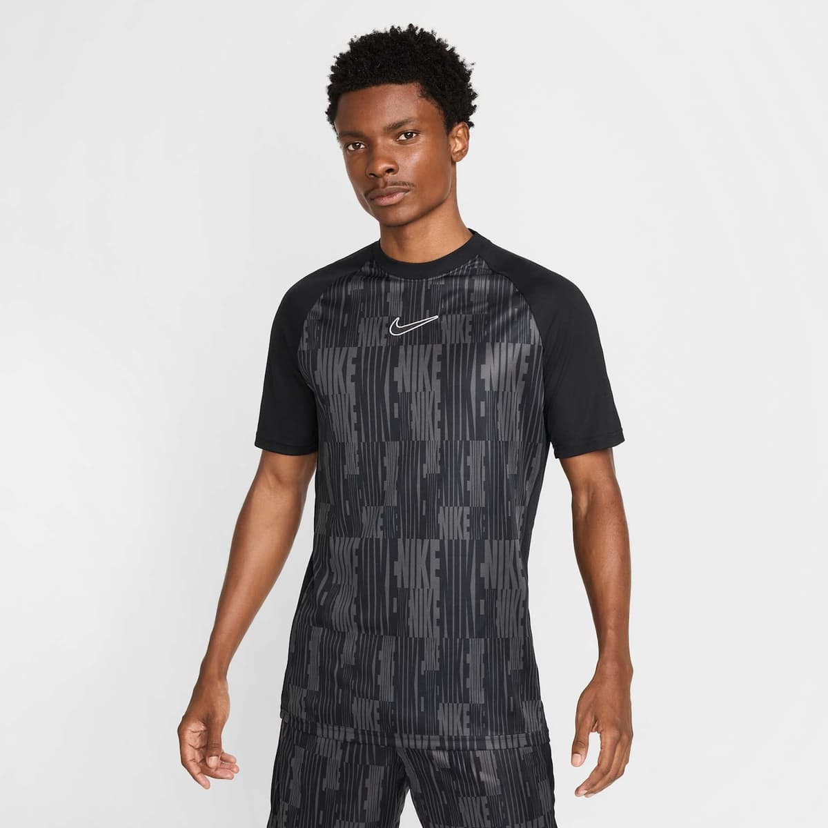 Camiseta Nike Dri-FIT Academy Pro Masculina