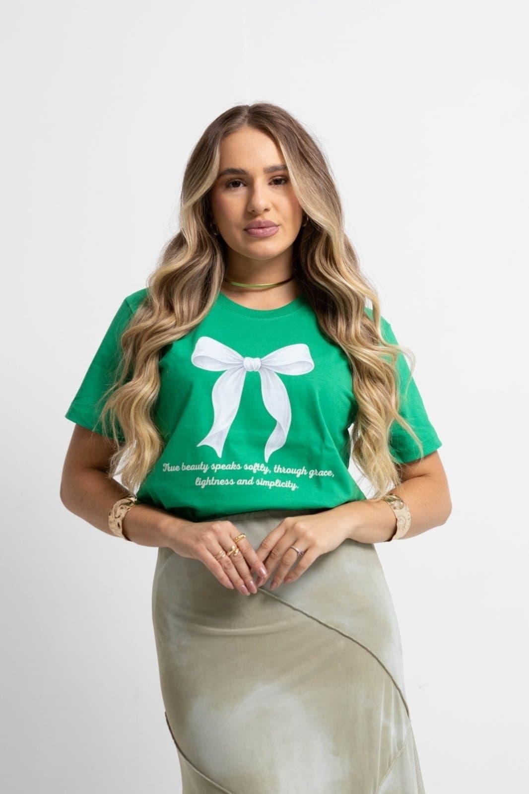 Camiseta Feminina Cianitas Verde Estampa Laço Branco