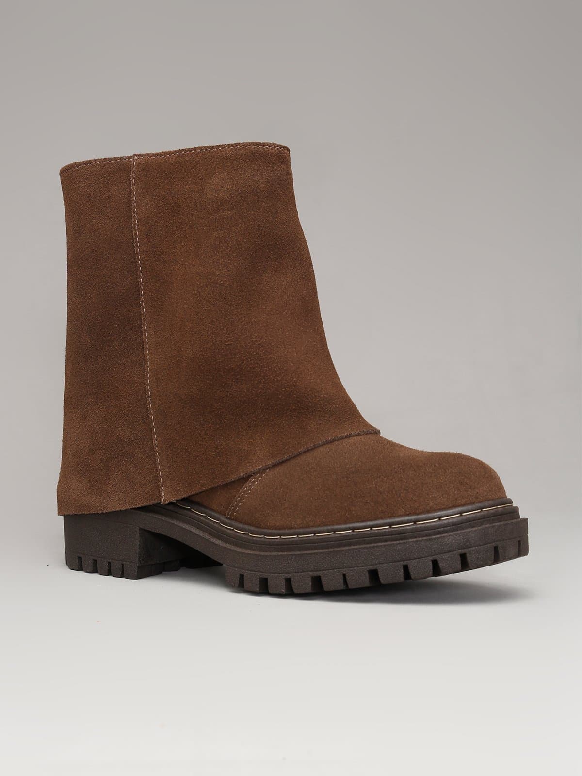 Bota Coturno Feminino Flor de Griffe Em Couro Legítimo Café Tratorado 2 Em 1